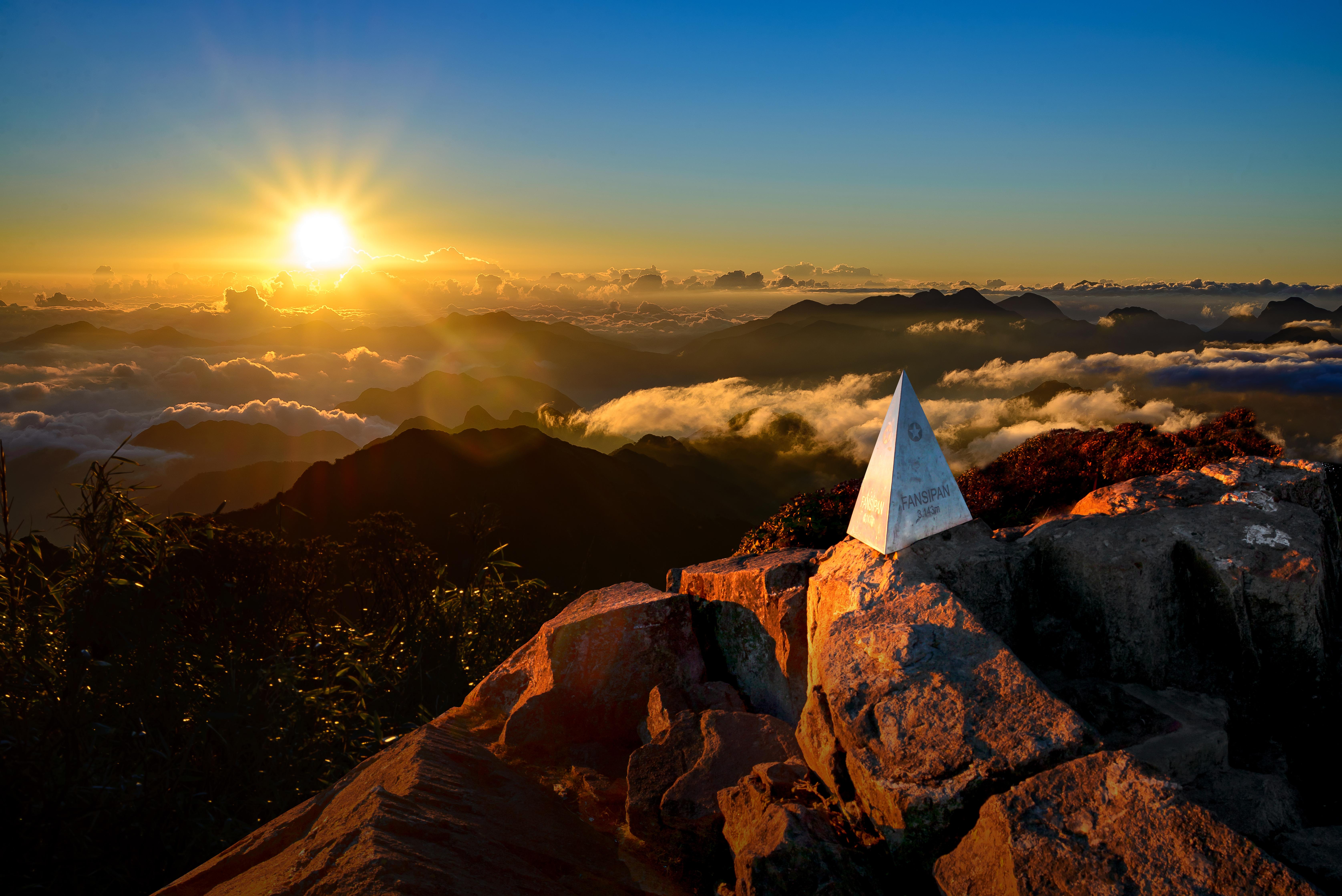 Hotel De La Coupole - Mgallery Sa Pa Luaran gambar The summit of Mount Si